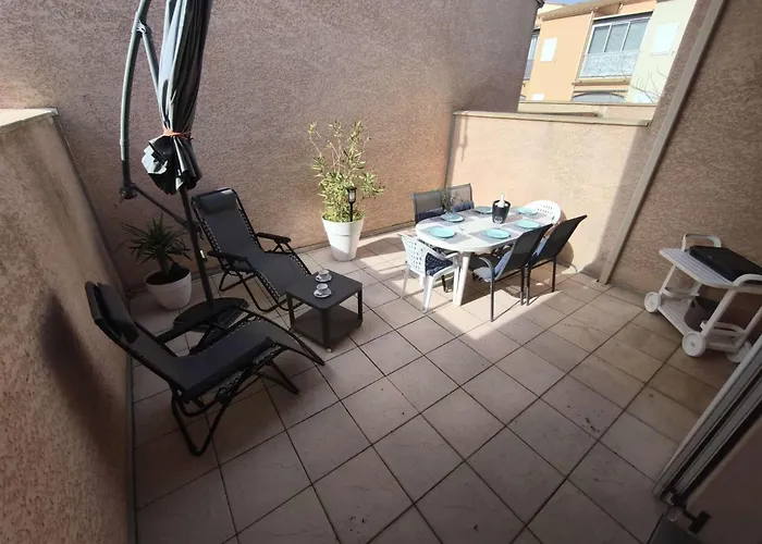 Charmant Pavillon Pour 5-6 Pers.