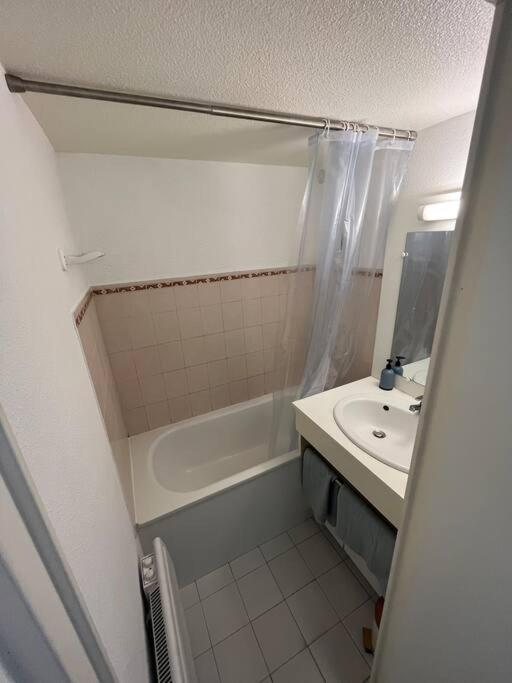 Pavillon Pour 5-6 Pers. Apartment Agde